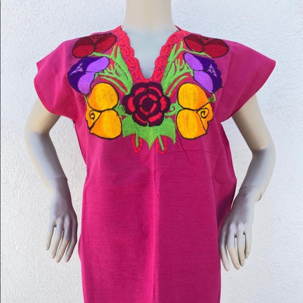 MEXICAN EMBROIDERED BLOUSE IN PINK